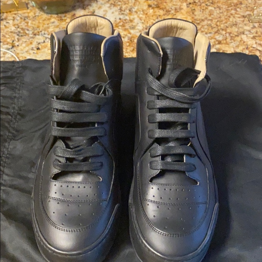 Selling a brand new Maison Margiela sneakers
